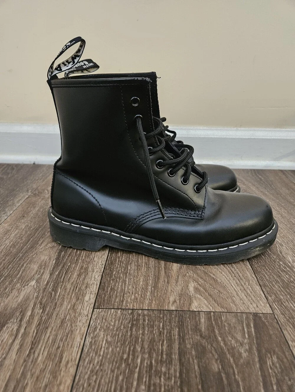Dr. Martens Men's Black Leather Lace-Up Combat Boots, Size 9